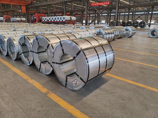 kaufen Hot Dip Galvanized Steel Coils mit Zinkbeschichtung Z60-Z275, Breite 1000-1250 mm und Dehnung 12-25% für industrielle Verwendung online manufacture