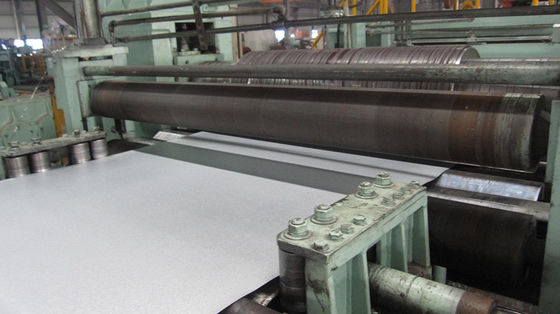kaufen DX53D Heißtauchverzinkte Stahlspule mit regelmäßigen Spangeln für die Verarbeitung von Behälterplatten und industriellen Blechen online manufacture