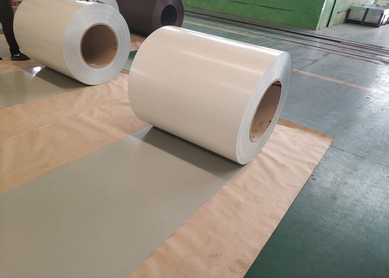 kaufen JIS G3312 PPGI Vormalte Farbstahlspule mit einer Breite von 1000 mm und einer Oberbeschichtung von 10 ‰ 20 μm für Dach- und Bauplatten online manufacture