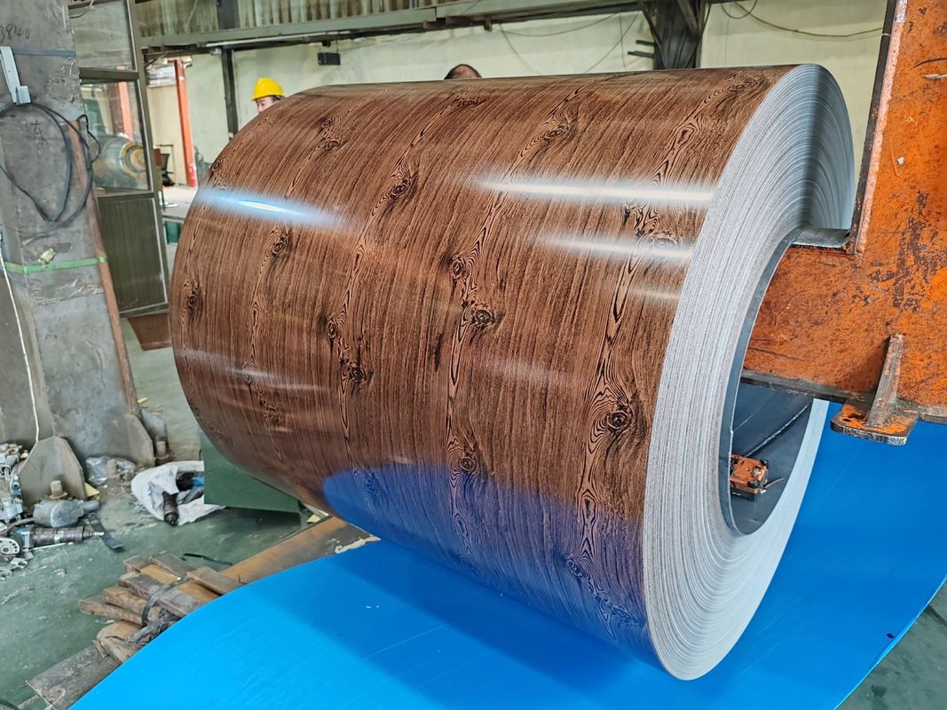 DX51D+Z vorgefärbte galvanisierte Stahlspule mit einer Oberbeschichtung von 1025 μm und einer Dicke von 0,11 1,2 mm für Bauplatten