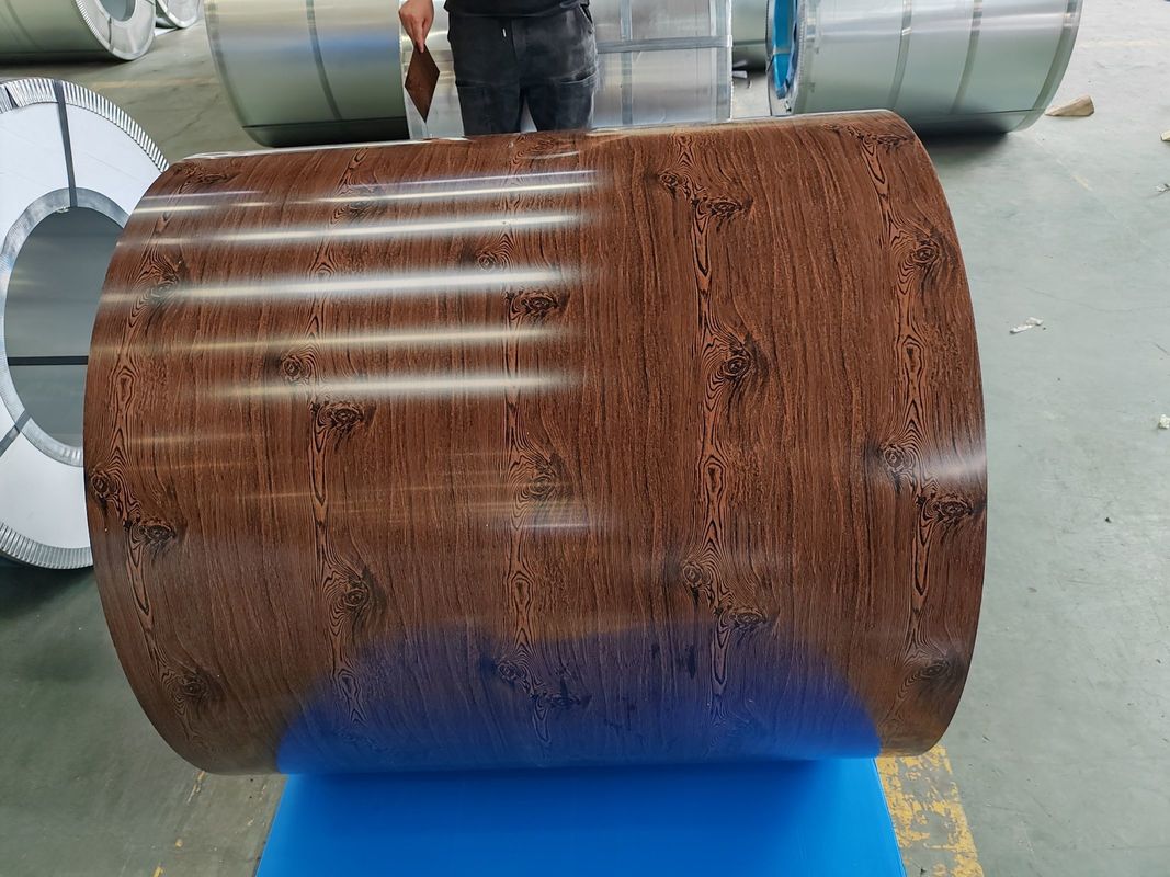 1250 mm vorgefärbte Farbstahlspule mit PE / SMP / HDP / PVDF-Beschichtung und 10 ‰ 25 μm Topfarbe für Dach- und Panelanwendungen