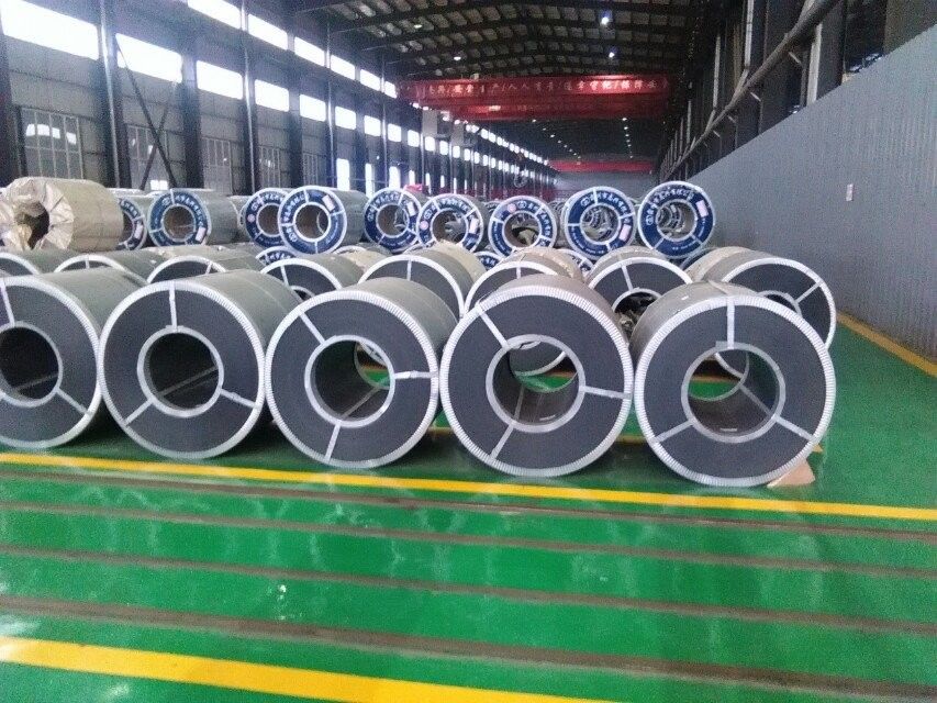 0,15–3,0 mm JIS G3141 SPCC SPCD SPCE kaltgewalztes Stahlband mit 750–1250 mm Breite und 11 MT Spulengewicht für Umformung und industrielle Verarbeitung