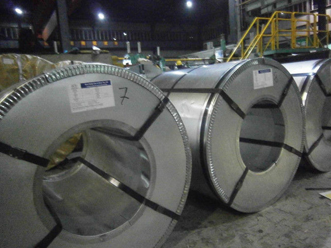 DX53D Heißtauchverzinkte Stahlspule mit regelmäßigen Spangeln für die Verarbeitung von Behälterplatten und industriellen Blechen