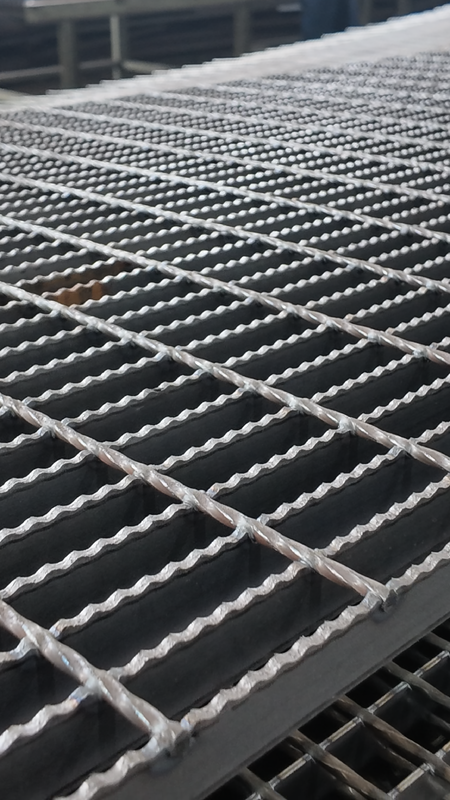 32×5mm feuerverzinkter Stahlstegrost für Container-Gehwegplattform