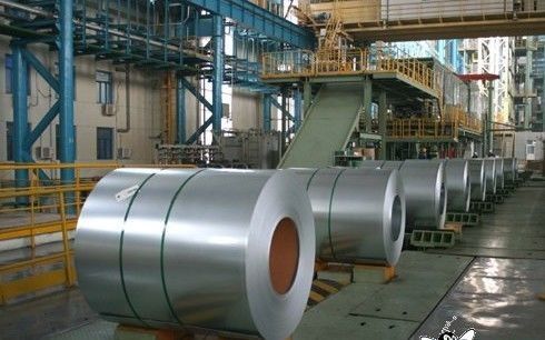 SGCC 0,35 mm regelmäßige Spangelspule aus galvanisiertem Stahl mit einer Breite von 600 ∼ 1250 mm für Dachdecken, Geräteplatten und Behälter für die Verarbeitung von Blech