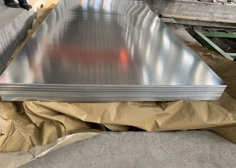 0,3–3,0 mm großflockiges feuerverzinktes Stahlblech 35–1250 mm Breite für Außenwandverkleidungen