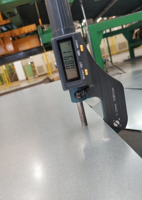 1000mm Breite 0,75mm feuerverzinktes Stahlblech Z275 Normalspat für Bau und Fertigung